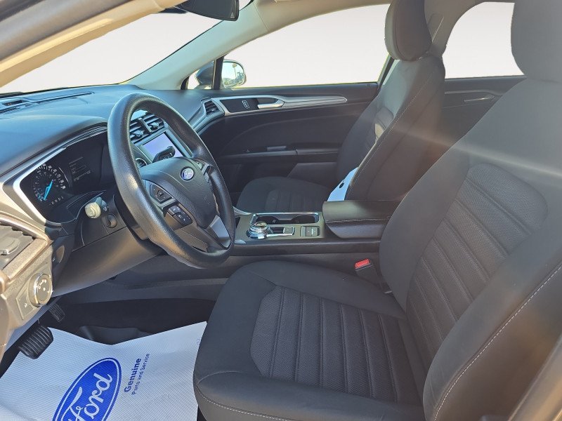 Ford Fusion SE  - Heated Seats - Navigation 3FA6P0HD6LR182827 127858