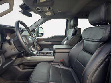 2023 Ford F-350 Super Duty Lariat  - Leather Seats - Image 9
