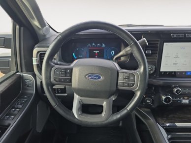 2023 Ford F-350 Super Duty Lariat  - Leather Seats - Image 12
