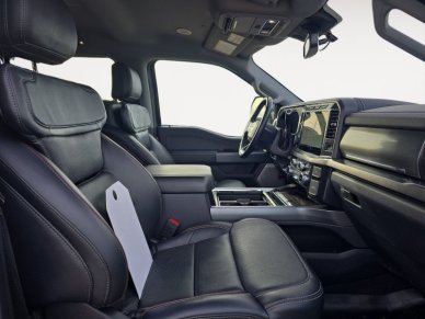 2023 Ford F-350 Super Duty Lariat  - Leather Seats - Image 14