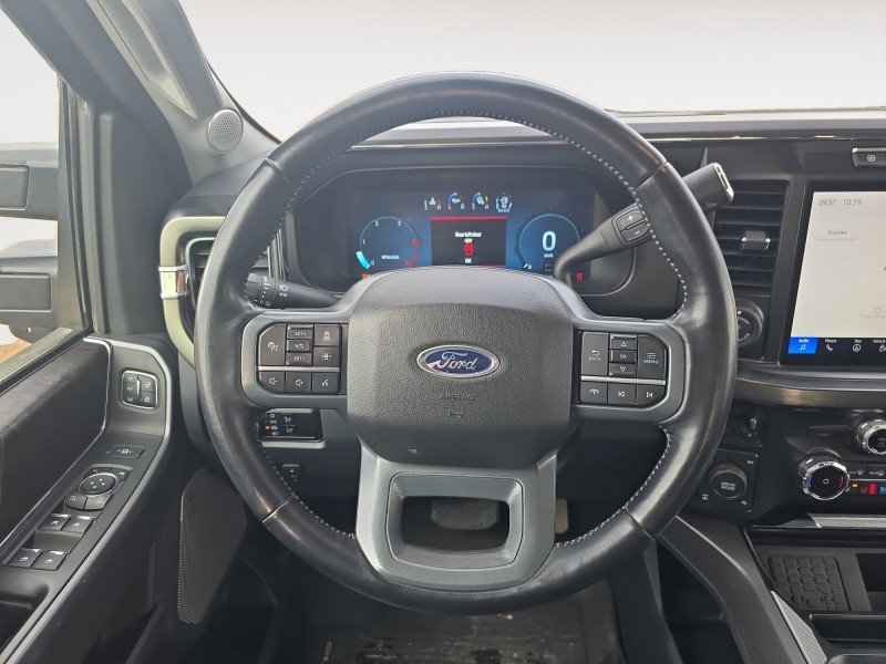 Ford F-350 Super Duty Lariat  - Diesel Engine 1FT8W3BT6PEE13130 129392