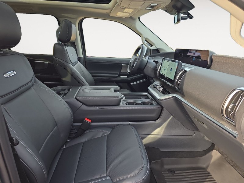 Ford Expedition Platinum  - BlueCruise 1FMJU1M83SEA61715 129845