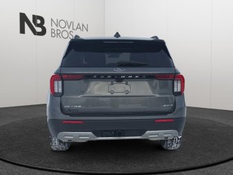 2026 Ford Explorer Active - Image 3