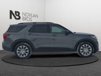2026 Ford Explorer Active - Image 5