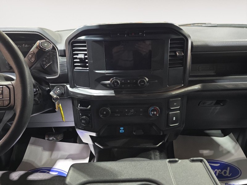 Ford F-150 XL  - Navigation 1FTEW1EP3NFB23926 133403