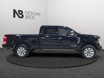 2022 Ford F-350 Super Duty Platinum  - Power Stroke - Image 6