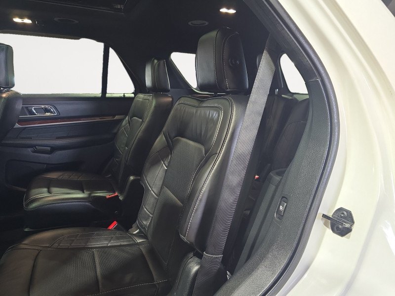 Ford Explorer Platinum  - Sunroof - Heated Seats 1FM5K8HT2KGA74488 136981