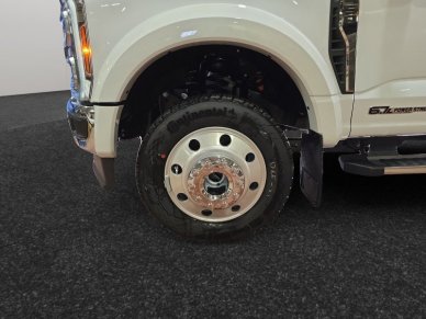 2026 Ford F-450 Super Duty Lariat  - Premium Audio - Image 12