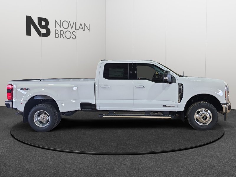 Ford F-350 Super Duty XLT  - Diesel Engine 1FT8W3DT8TEE08471 141899