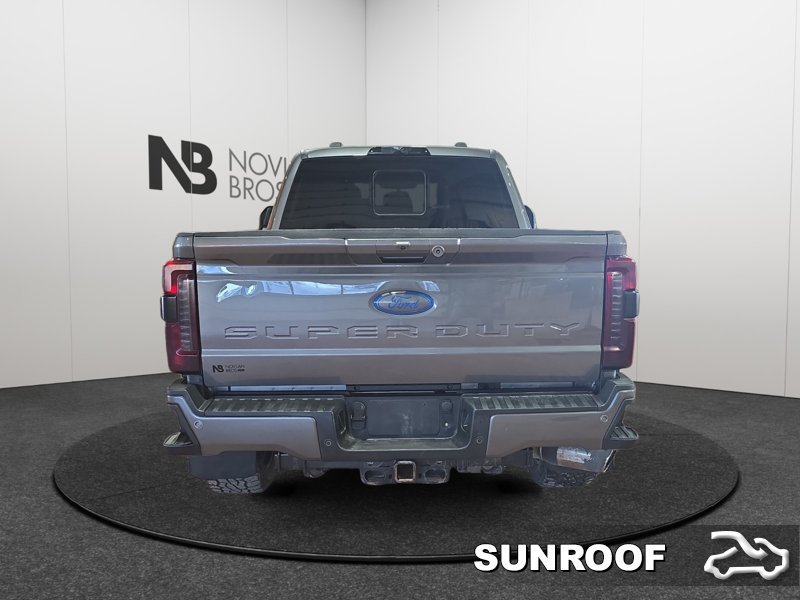 Ford F-350 Super Duty Lariat  - Diesel Engine 1FT8W3BT2PEC63579 142201