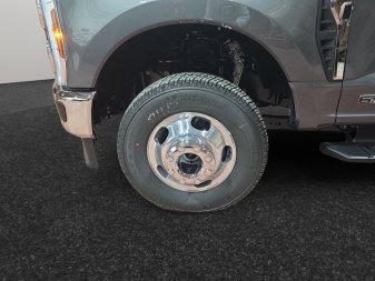 2026 Ford F-350 Super Duty Lariat  - Premium Audio - Image 13