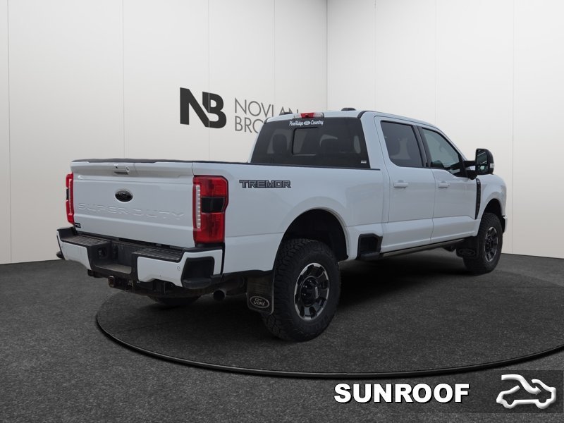 Ford F-350 Super Duty Lariat  - Navigation 1FT8W3BN5PED25073 142699
