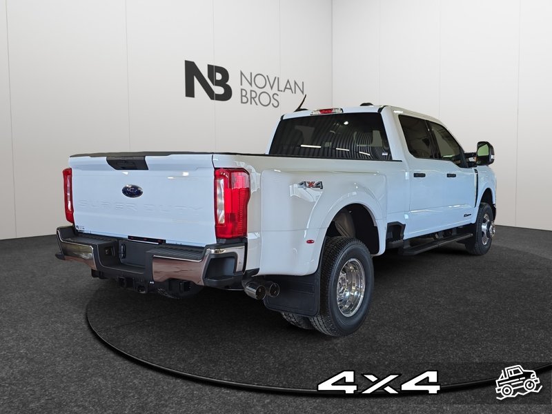 Ford F-350 Super Duty XLT  - Diesel Engine 1FT8W3DTXTEE82975 143760