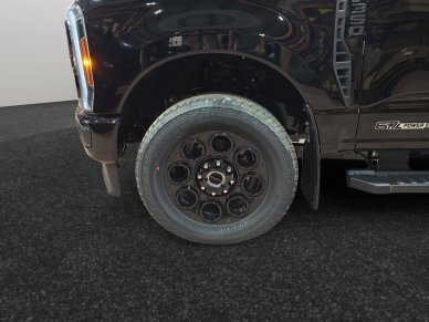 2026 Ford F-350 Super Duty Lariat  - Premium Audio - Image 14