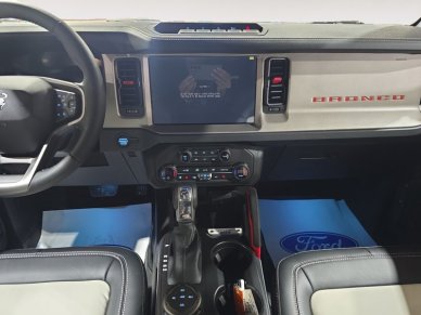 2026 Ford Bronco Outer Banks - Image 10