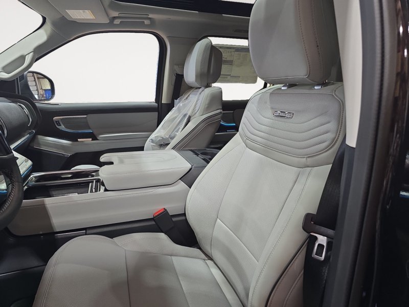 Ford Expedition Platinum 1FMJU1MG1VEA01136 144960