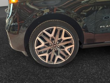 2027 Ford Expedition Platinum - Image 14
