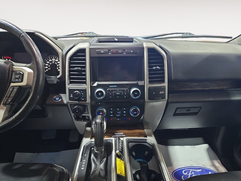 Ford F-150 Lariat  - Heated Seats - Navigation 1FTFW1E17JFC34909 146238