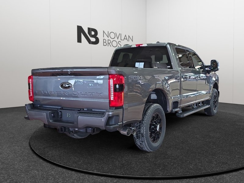 Ford F-350 Super Duty XLT  - Power Stroke 1FT8W3BT1TEE22506 144927
