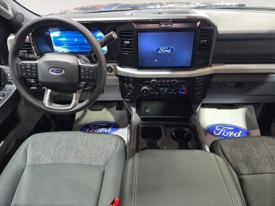 2026 Ford F-350 Super Duty XLT  - Power Stroke - Image 9