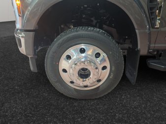 2026 Ford F-450 Super Duty Lariat  - Premium Audio - Image 12