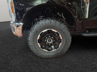 2026 Ford F-350 Super Duty XLT - Image 13