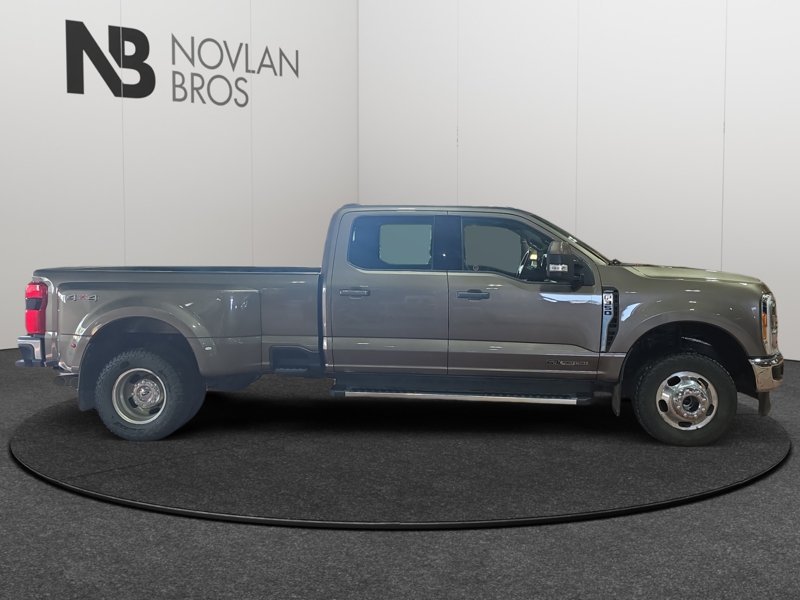 Ford F-350 Super Duty Lariat  - Leather Seats 1FT8W3DT4PED45410 146225