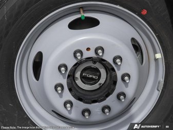 2026 Ford Super Duty F-550 DRW XLT - Image 6