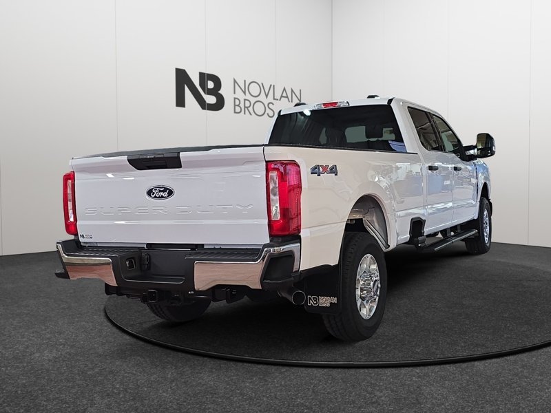 Ford F-350 Super Duty XLT 1FT8W3BN9VEC16516 148319