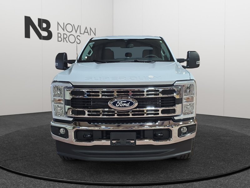 Ford F-350 Super Duty XLT 1FT8W3BN9VEC16516 148322