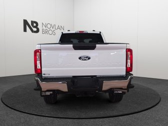 Ford F-350 Super Duty XLT 1FT8W3BN9VEC16516 148318