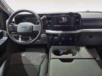 Ford F-350 Super Duty XLT 1FT8W3BN9VEC16516 148324