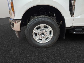 Ford F-350 Super Duty XLT 1FT8W3BN9VEC16516 148329