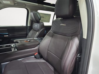 2026 Ford Expedition Platinum Max - Image 8