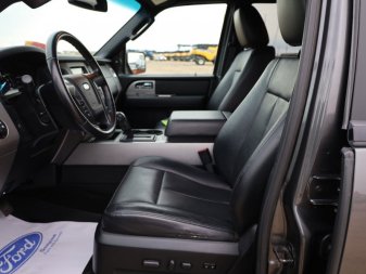 2017 Ford Expedition XLT  - Heated Seats - Navigation - Image 7
