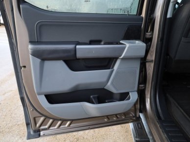 2021 Ford F-150 XLT  - Bench Seats - CD Player - Image 8