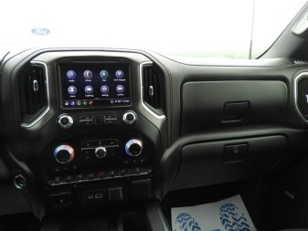 2020 GMC Sierra 3500HD AT4  - Navigation - Heated Seats - Image 13