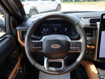 2024 Ford Expedition Platinum  - Leather Seats - Image 12