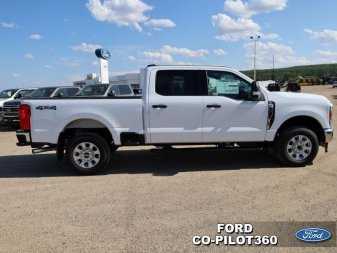 2024 Ford F-250 Super Duty XLT  - Running Boards - Image 2