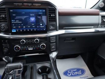 2021 Ford F-150 Lariat  - Navigation - Sunroof - Image 13