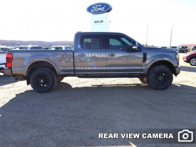 2022 Ford F-350 Super Duty Lariat  - Power Stroke - Image 2