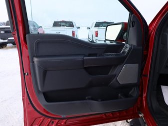 2024 Ford F-150 Lariat  - Sunroof - Image 6