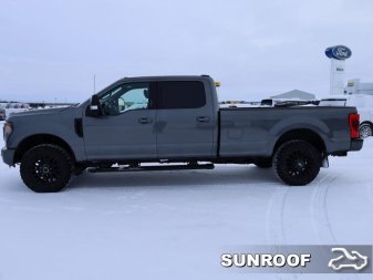 2022 Ford F-350 Super Duty Lariat  - Power Stroke - Image 2