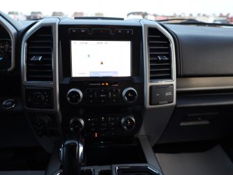 2020 Ford F-150 Lariat  - Heated Seats - Navigation - Image 11