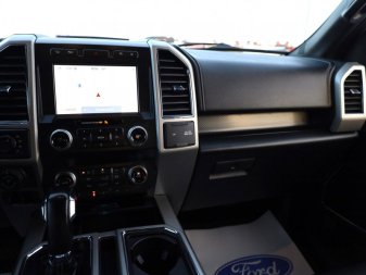 2020 Ford F-150 Lariat  - Heated Seats - Navigation - Image 13