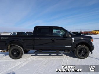 2022 Ford F-350 Super Duty XLT  - Power Stroke - Image 2