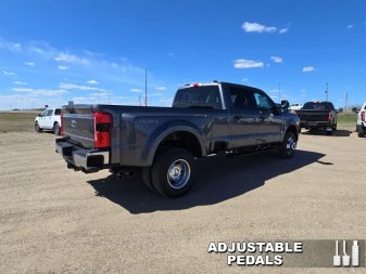 2025 Ford F-350 Super Duty XLT  - Power Stroke - Image 4