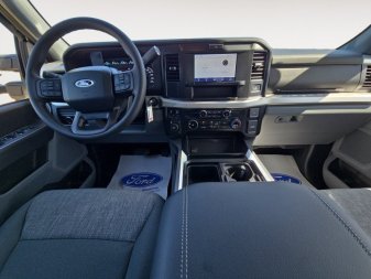 2025 Ford F-350 Super Duty XLT  - Power Stroke - Image 9