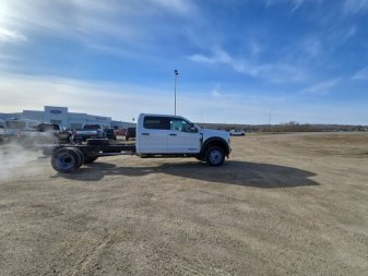 2025 Ford F-550 Super Duty DRW XLT  - Diesel Engine - Image 4