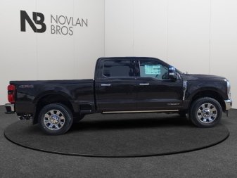 2025 Ford F-350 Super Duty KING RANCH  - Moonroof - Image 5